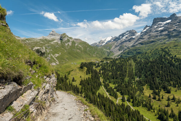 Alpstubli Sommer Region Vier Seen Wanderung 01